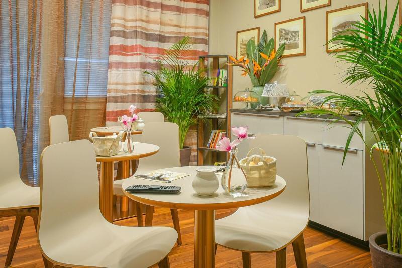 B&B H68 Alassio Bagian luar foto