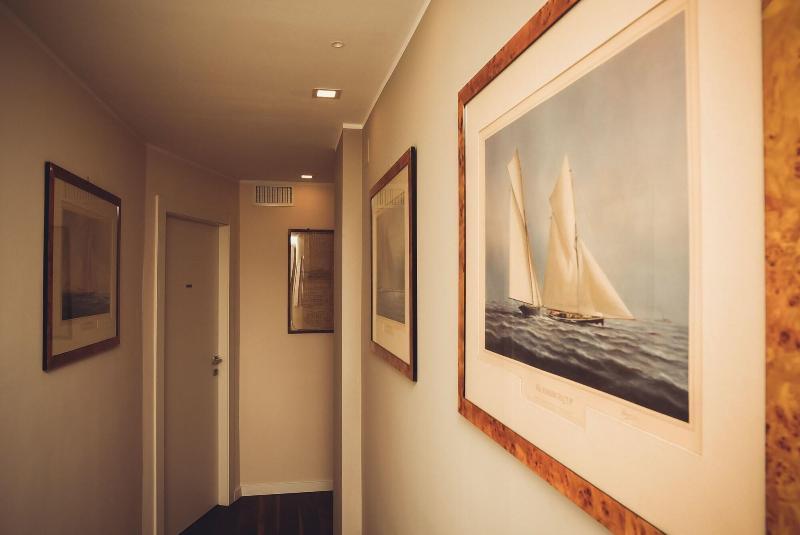 B&B H68 Alassio Bagian luar foto