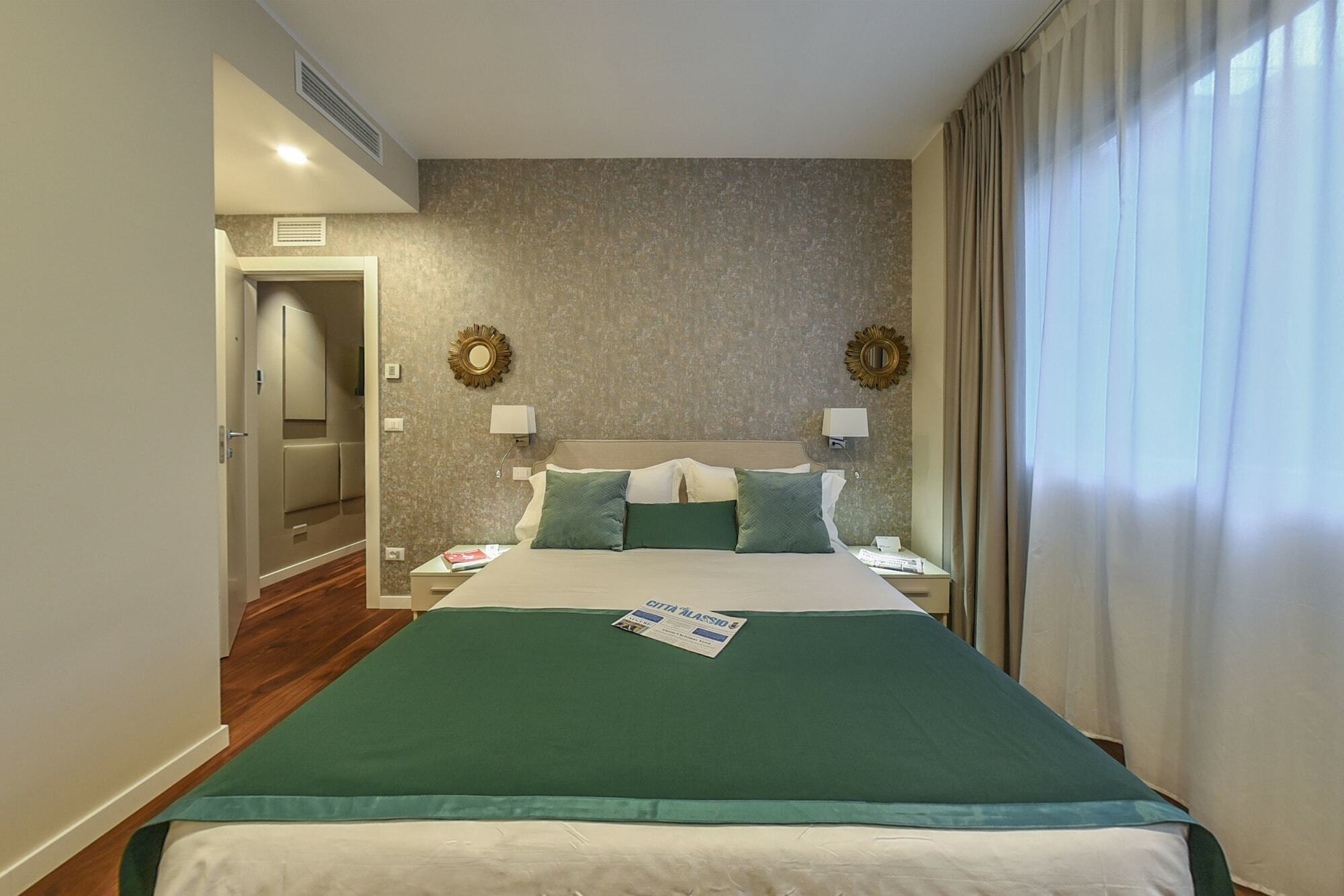 B&B H68 Alassio Bagian luar foto