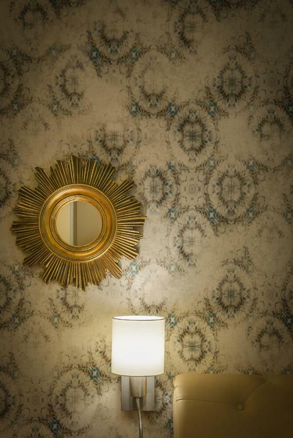 B&B H68 Alassio Bagian luar foto