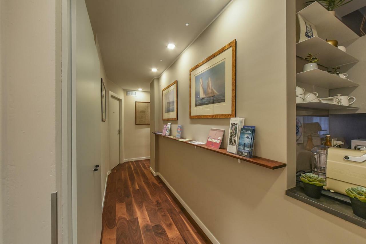 B&B H68 Alassio Bagian luar foto