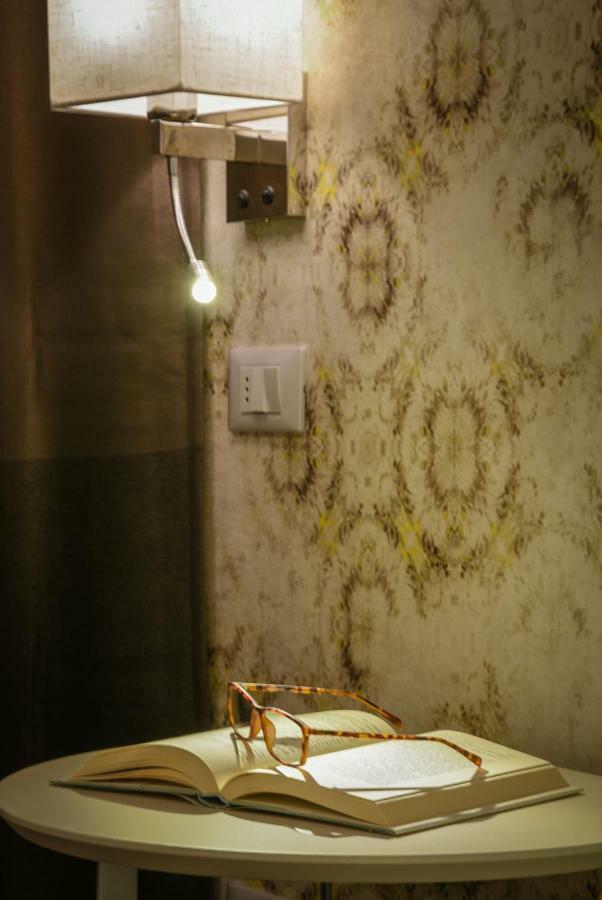 B&B H68 Alassio Bagian luar foto