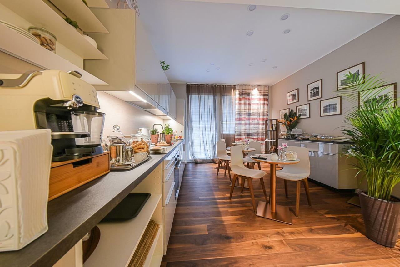 B&B H68 Alassio Bagian luar foto