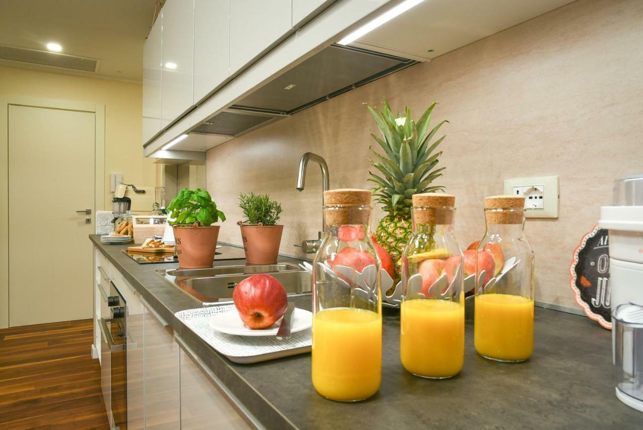 B&B H68 Alassio Bagian luar foto